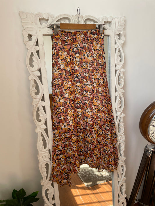 Flowy Vintage Skirt-Waist 28 to 30