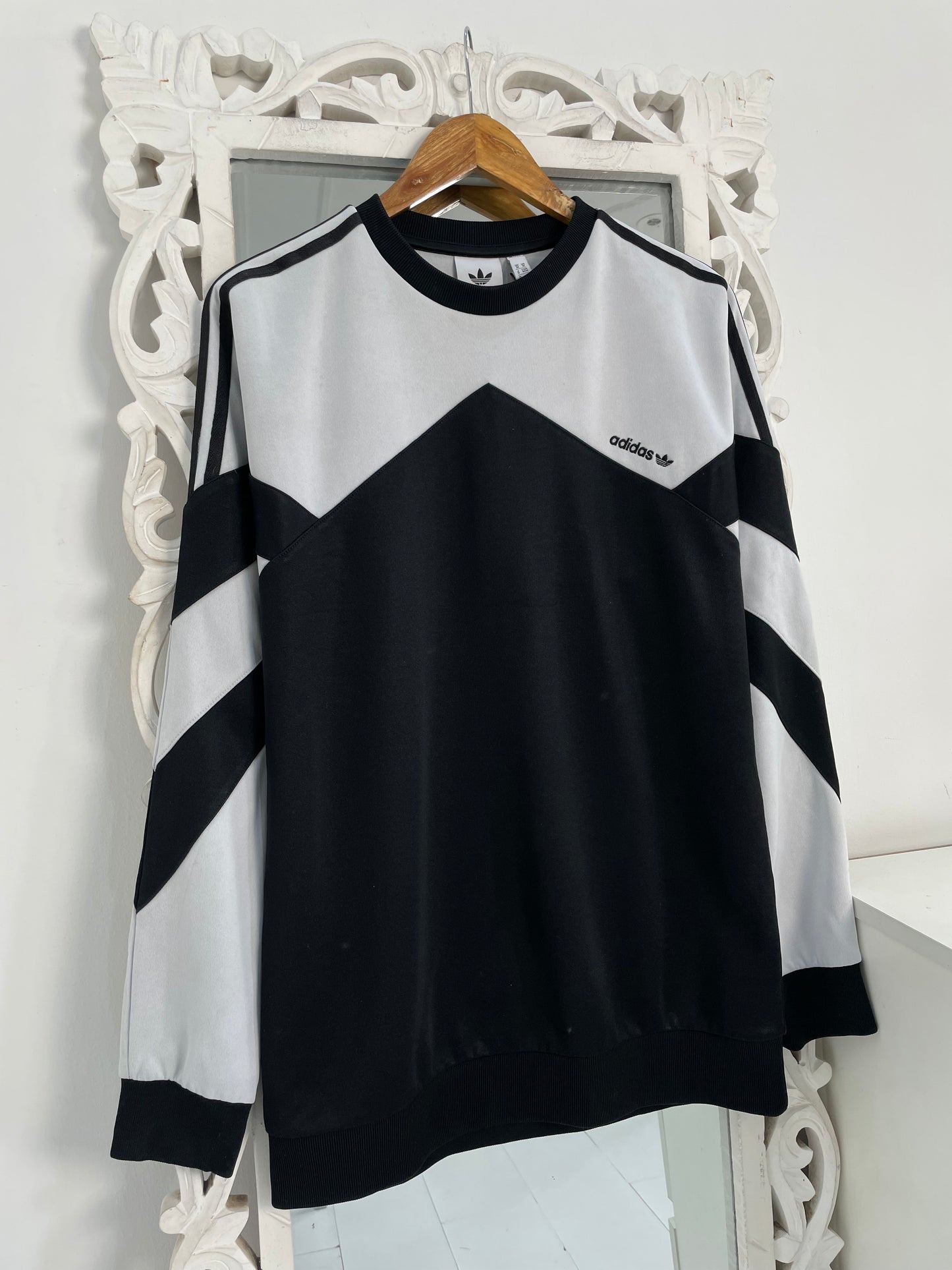 Adidas Sweatshirt-Chest 44