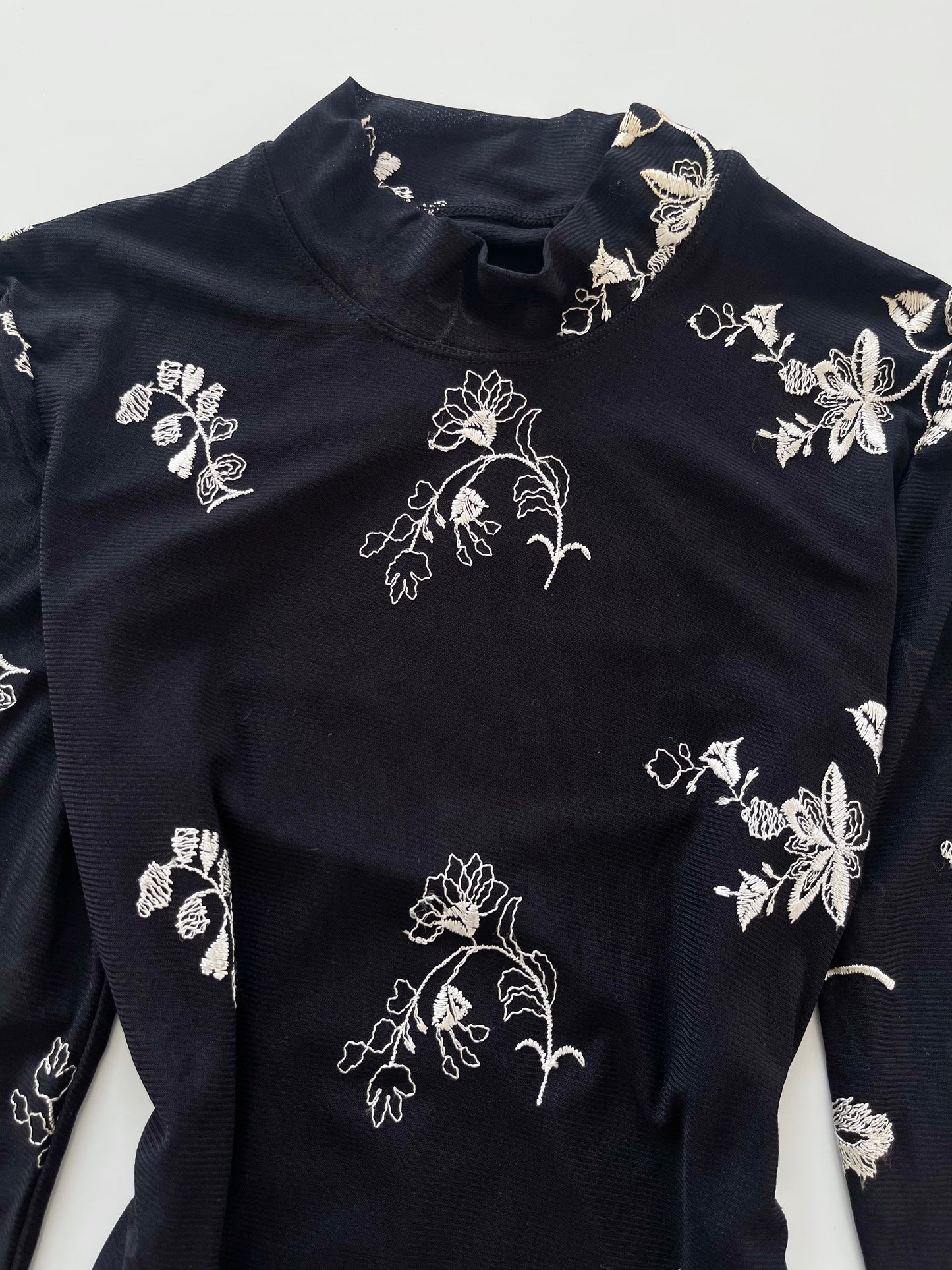 Vintage Embroidered Top-Bust 36 to 38