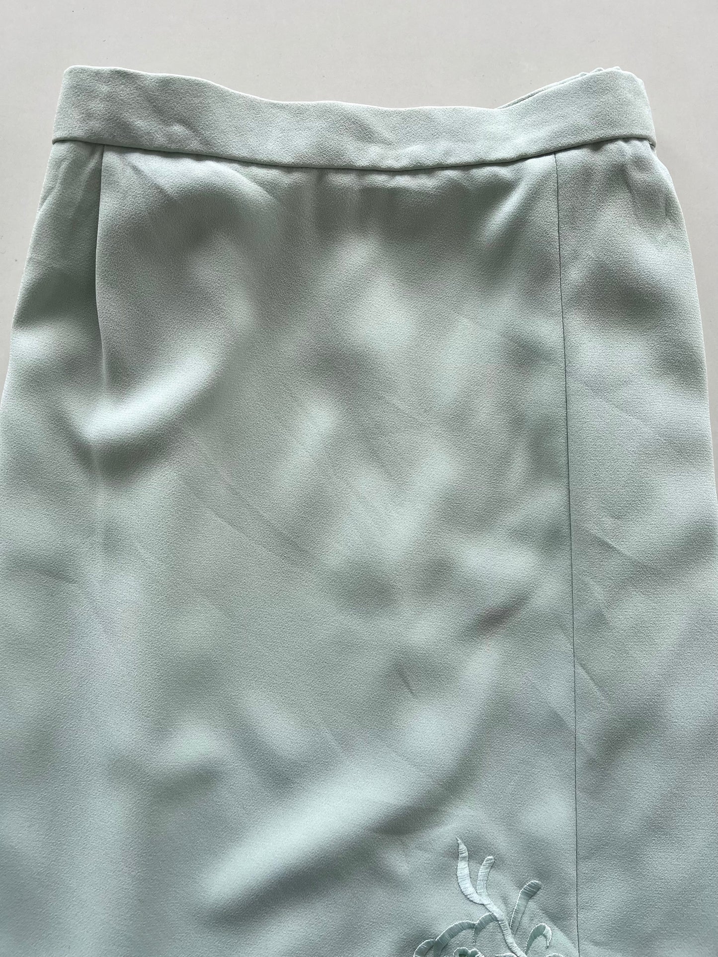 Vintage Embroidered Skirt-Waist 38 to 40