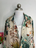 Load image into Gallery viewer, H&amp;M GARDEN SHIRT - BUST 44
