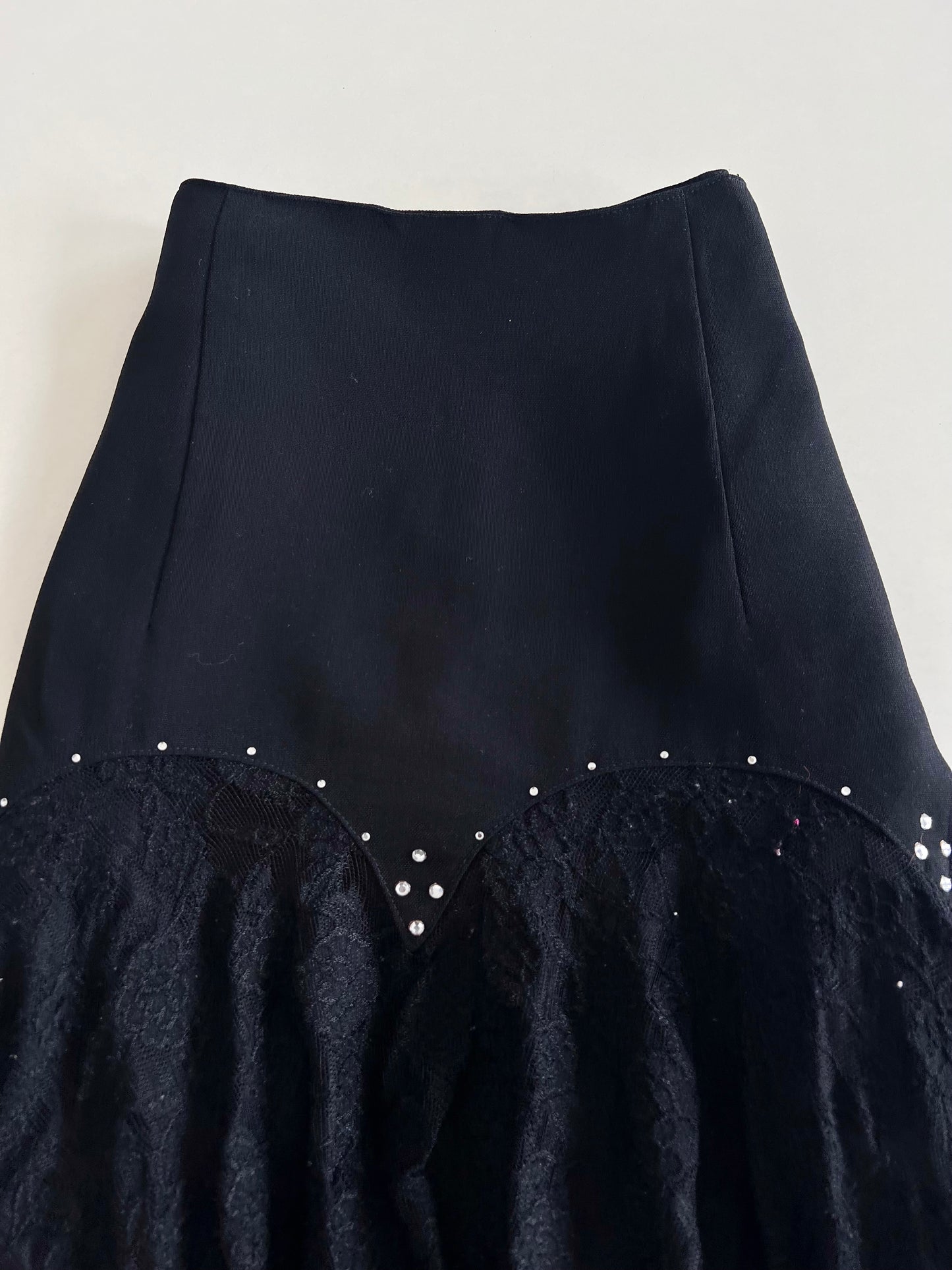 Lacy Vintage Skirt-Waist 30