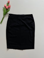 Load image into Gallery viewer, OLD NAVY BLACK SKIRT - WAIST 30
