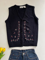 Load image into Gallery viewer, Tabi Vintage Embroidered Sweater Vest-Bust 40
