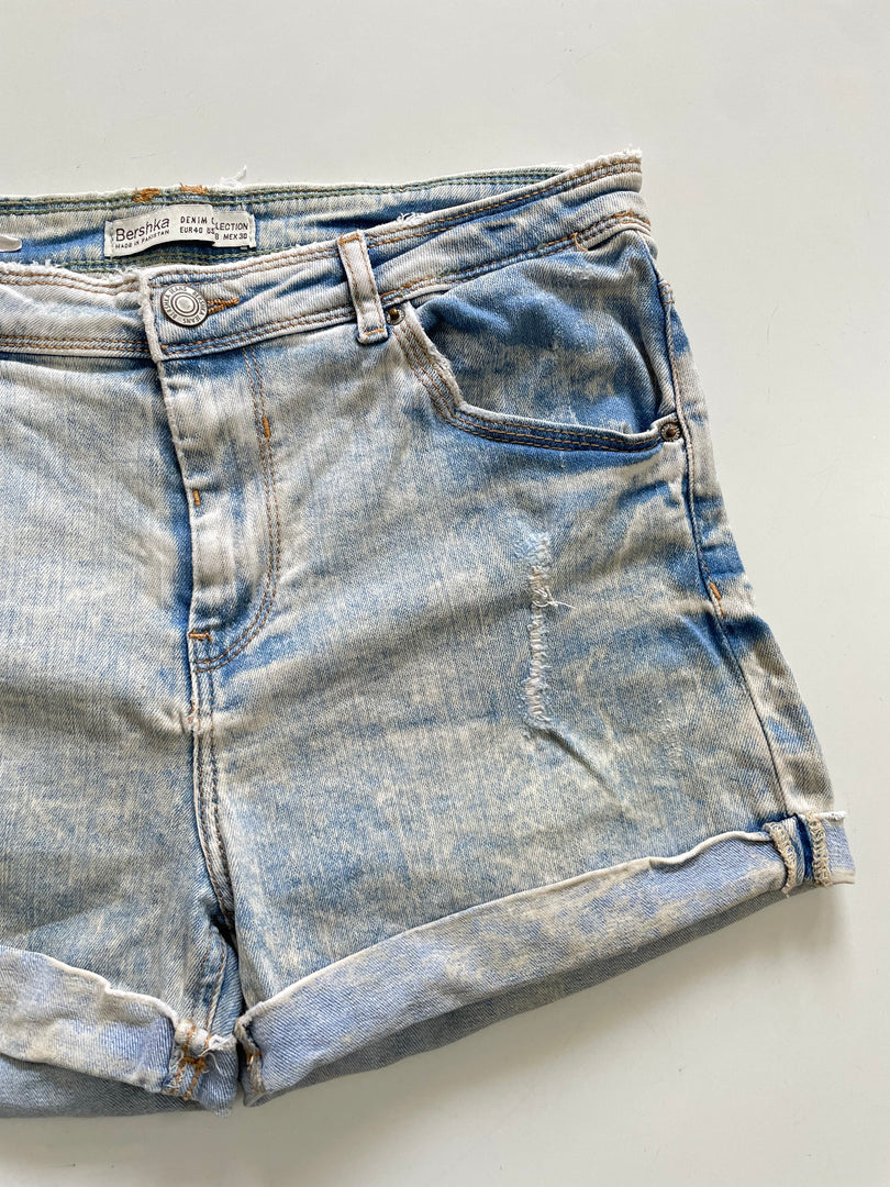 BERSHKA DENIM SHORTS - WAIST 30