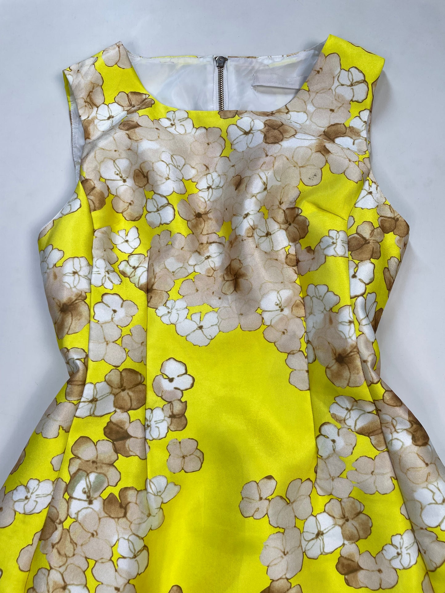 Dress-Bust 32