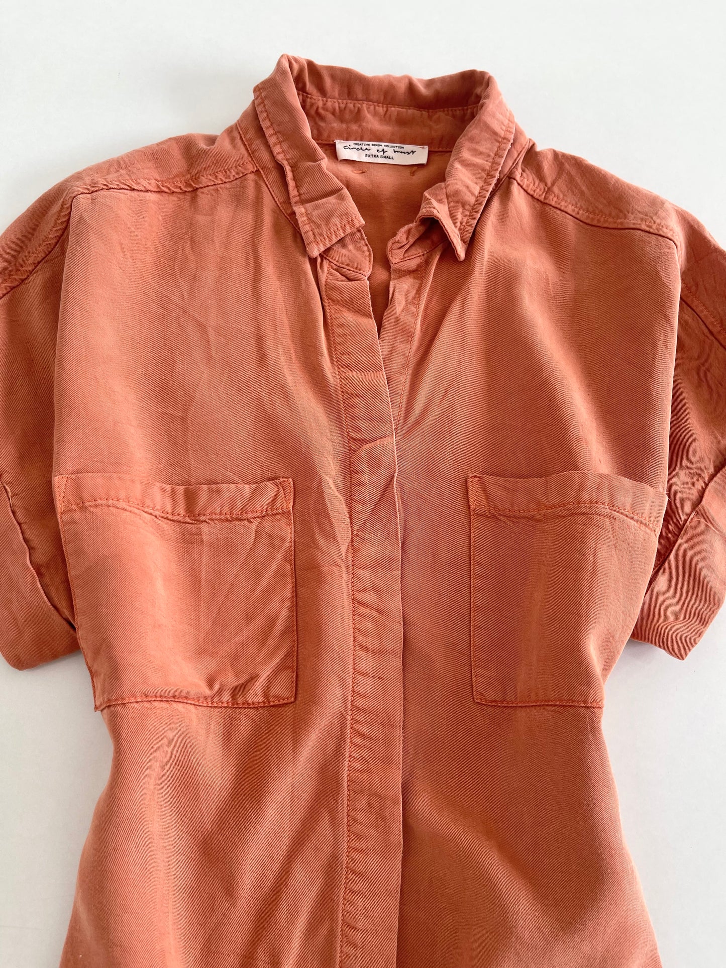 Circle Of Trust Shirt-Bust 38