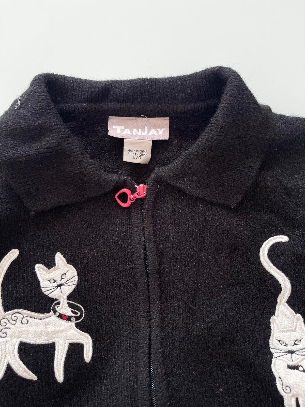 Tanjay Embroidered Zipper Sweater-Bust 48