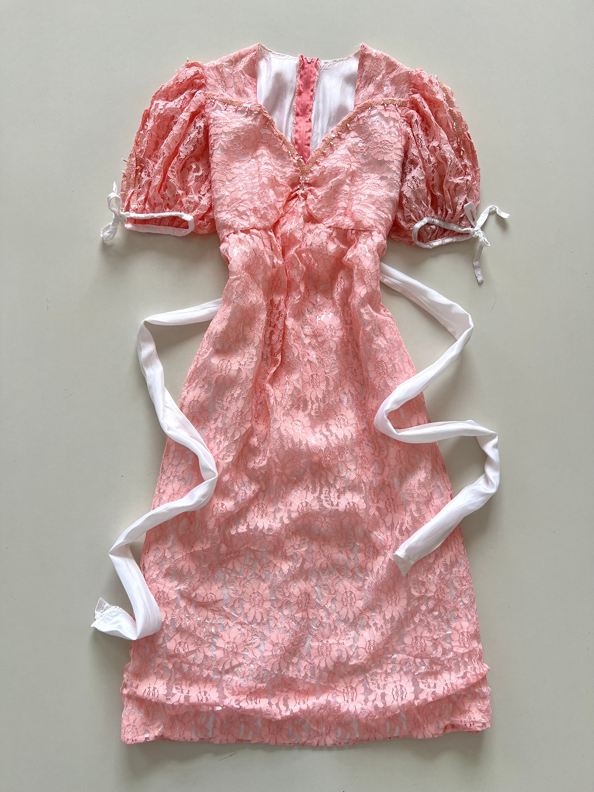 Vintage Lace Dress-Bust 38