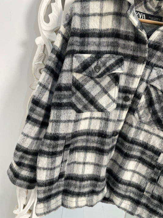 Zara Super Thick Warm Shacket-Chest 48 (S)