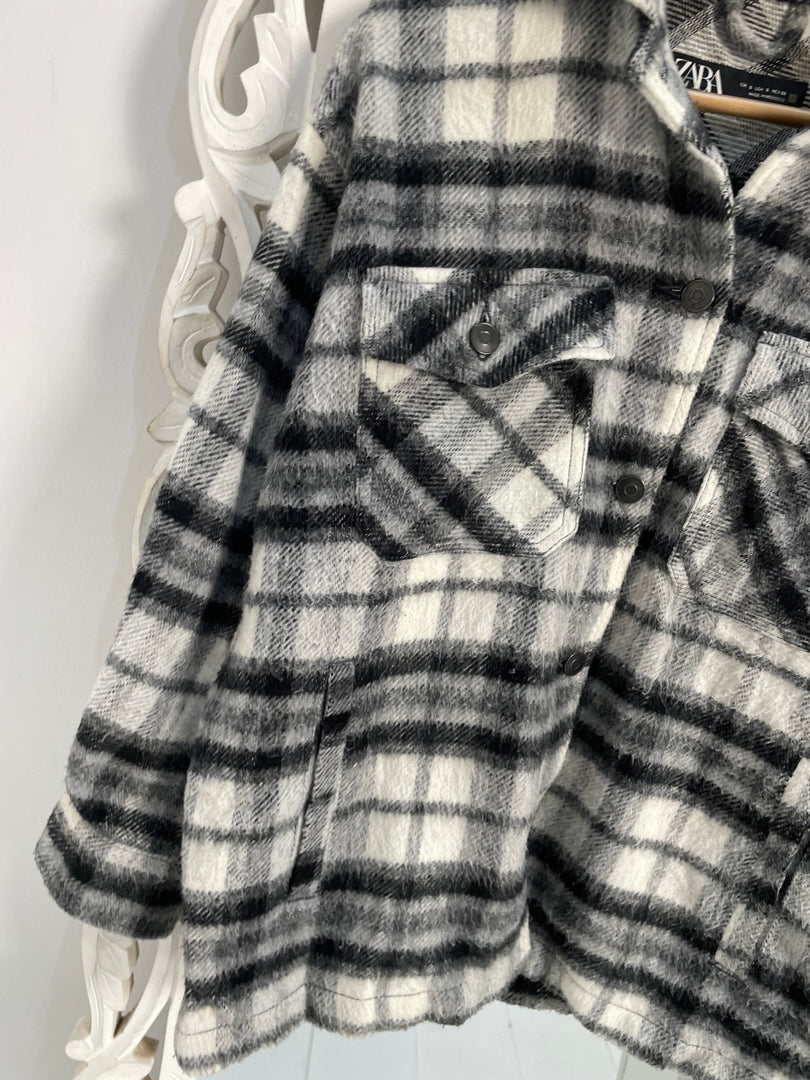 Zara Super Thick Warm Shacket-Chest 48 (S)