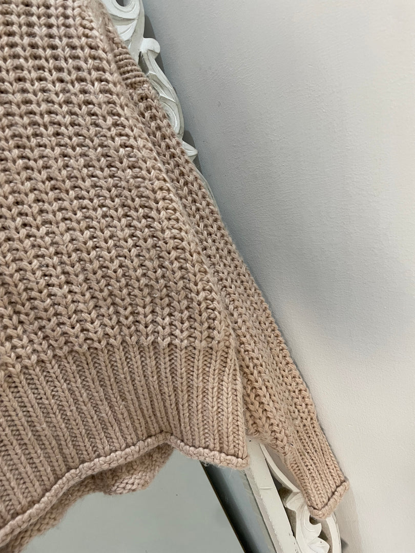 H&M Chunky Pinterest Sweater-Chest 48