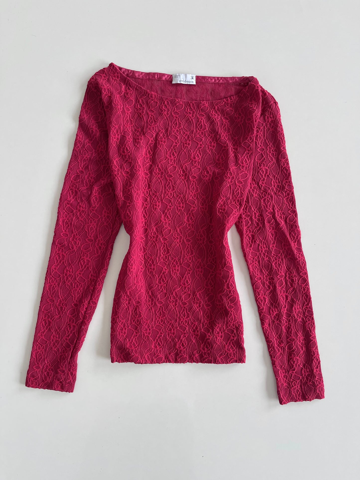Evidence Red Top-Bust 34