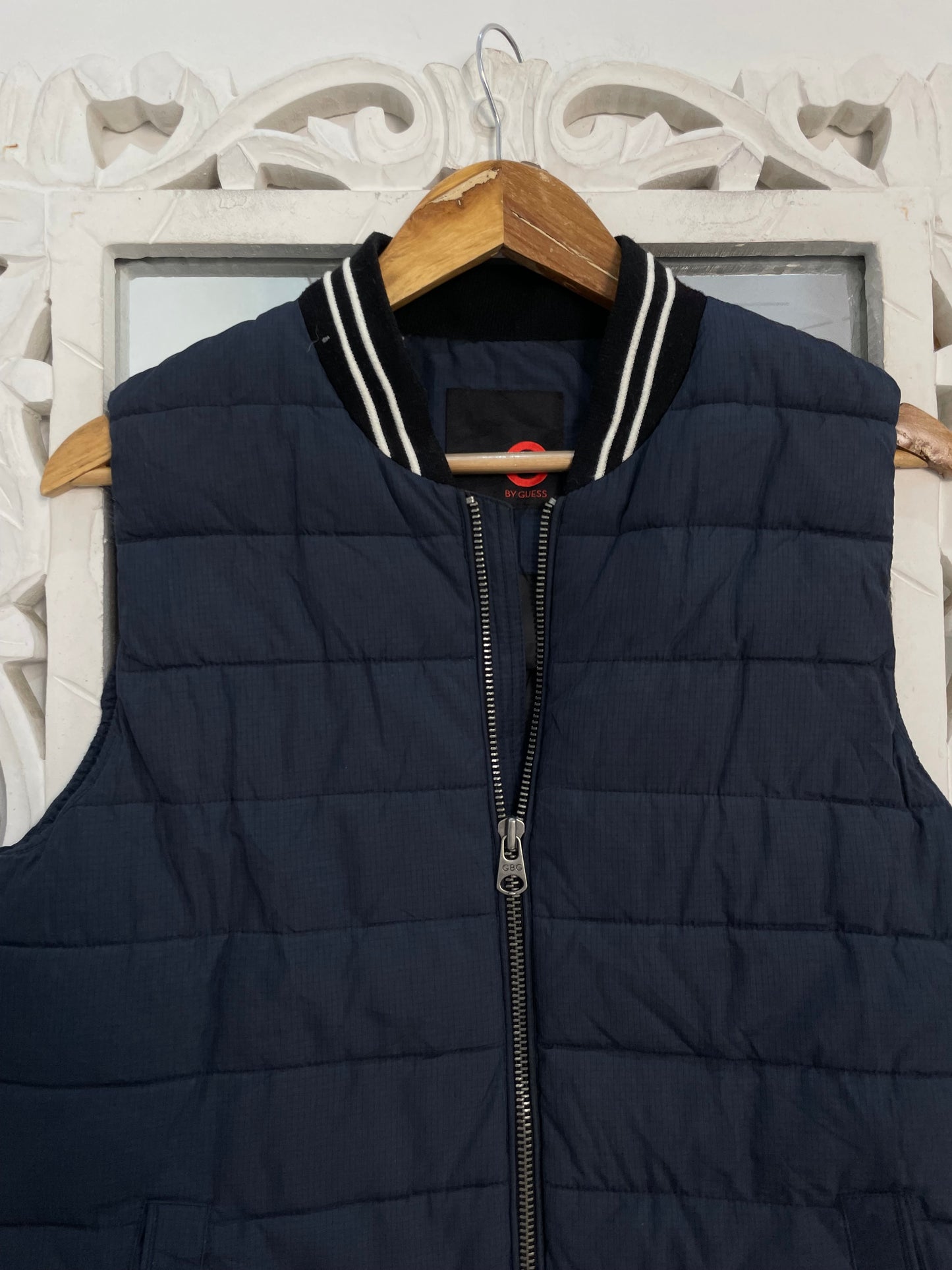 Guess Puffer Jacket-Chest 36