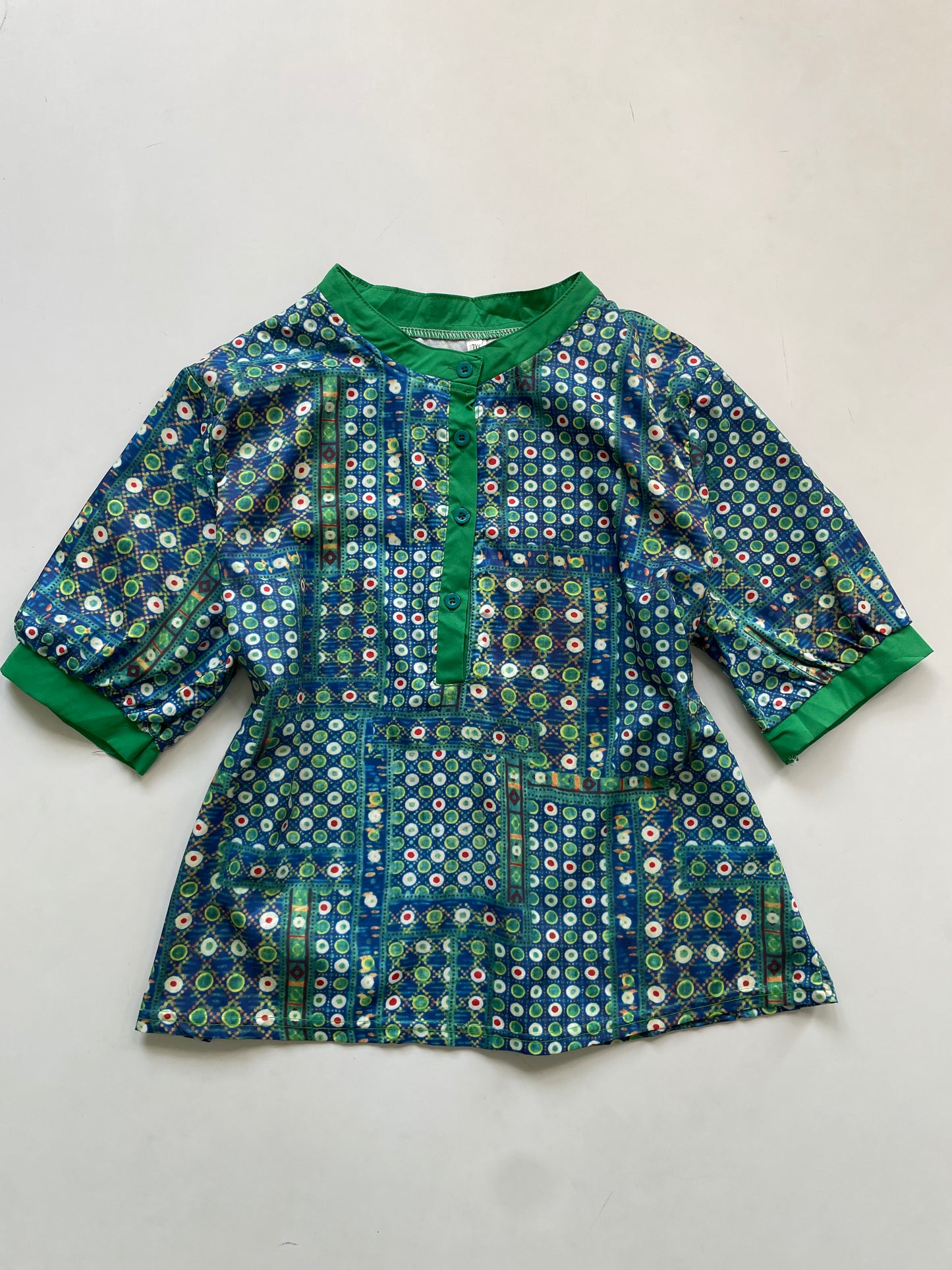 Top-Bust 44