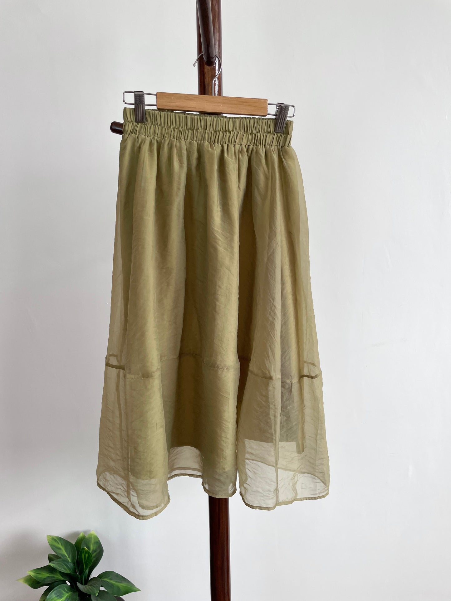 Gold Vintage Skirt-Waist 24 to 30