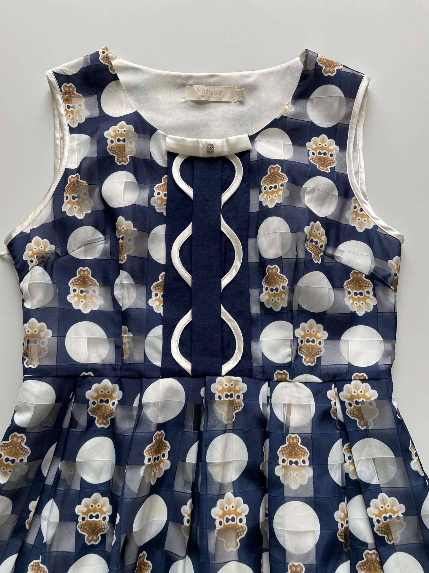 Dress-Bust 34
