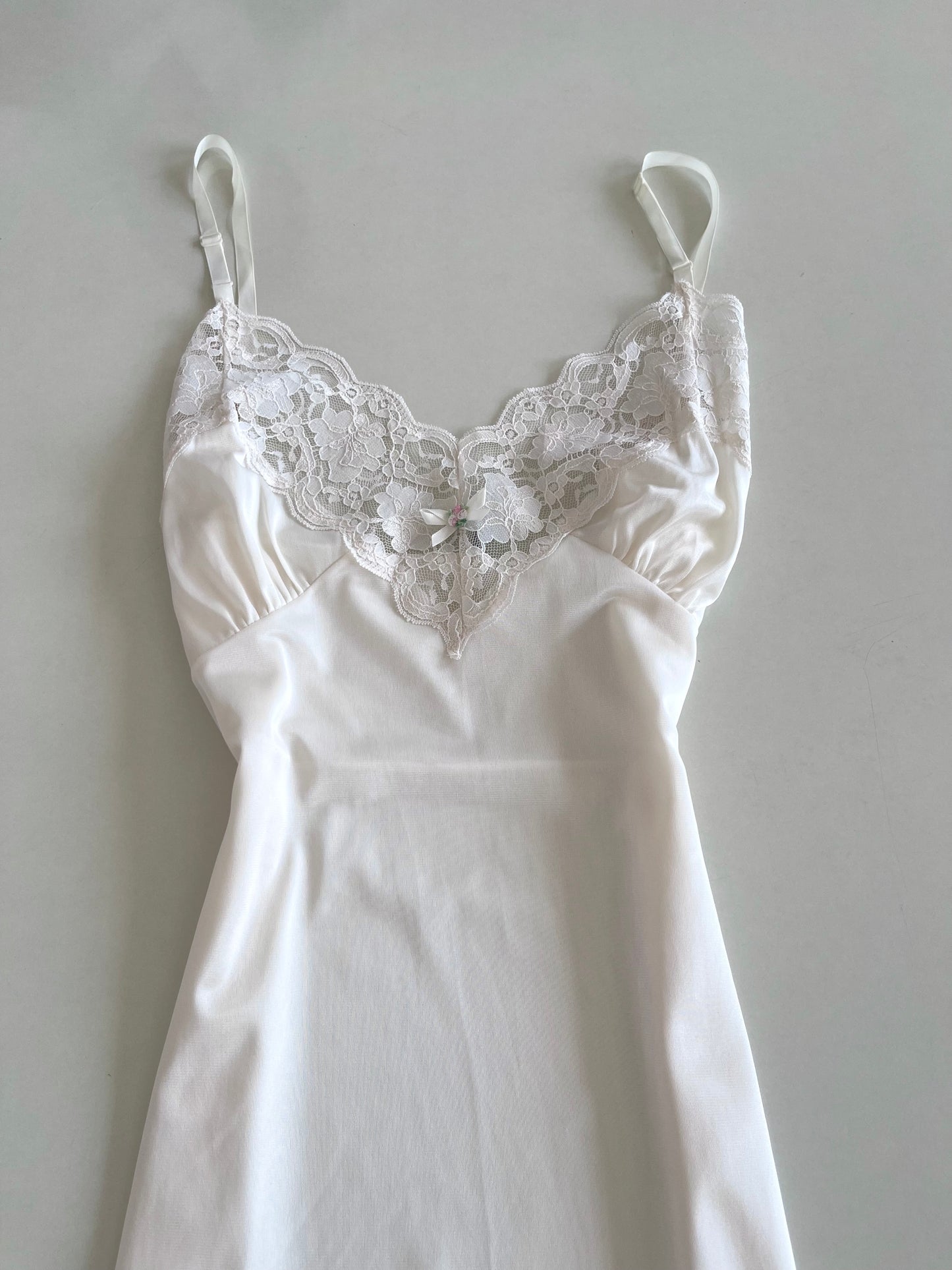 Ashley Taylor Loungewear-Bust 38