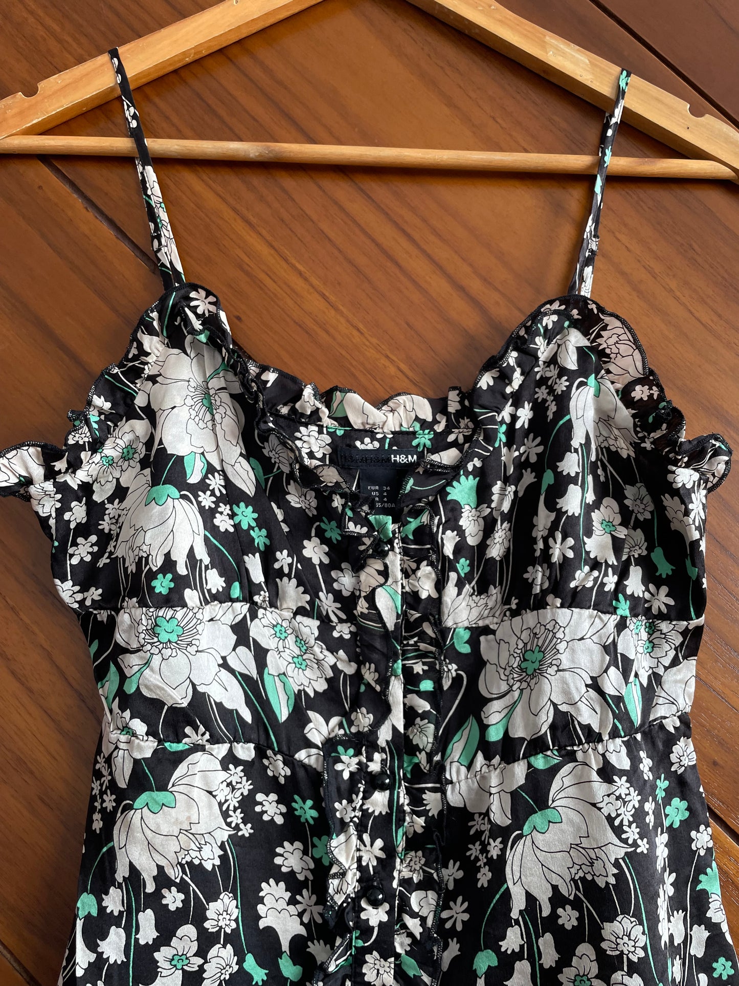 H&M Satin Top-Bust 34