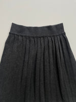 Load image into Gallery viewer, GREY WOOLLEN SKIRT - BUST 28 TO 32
