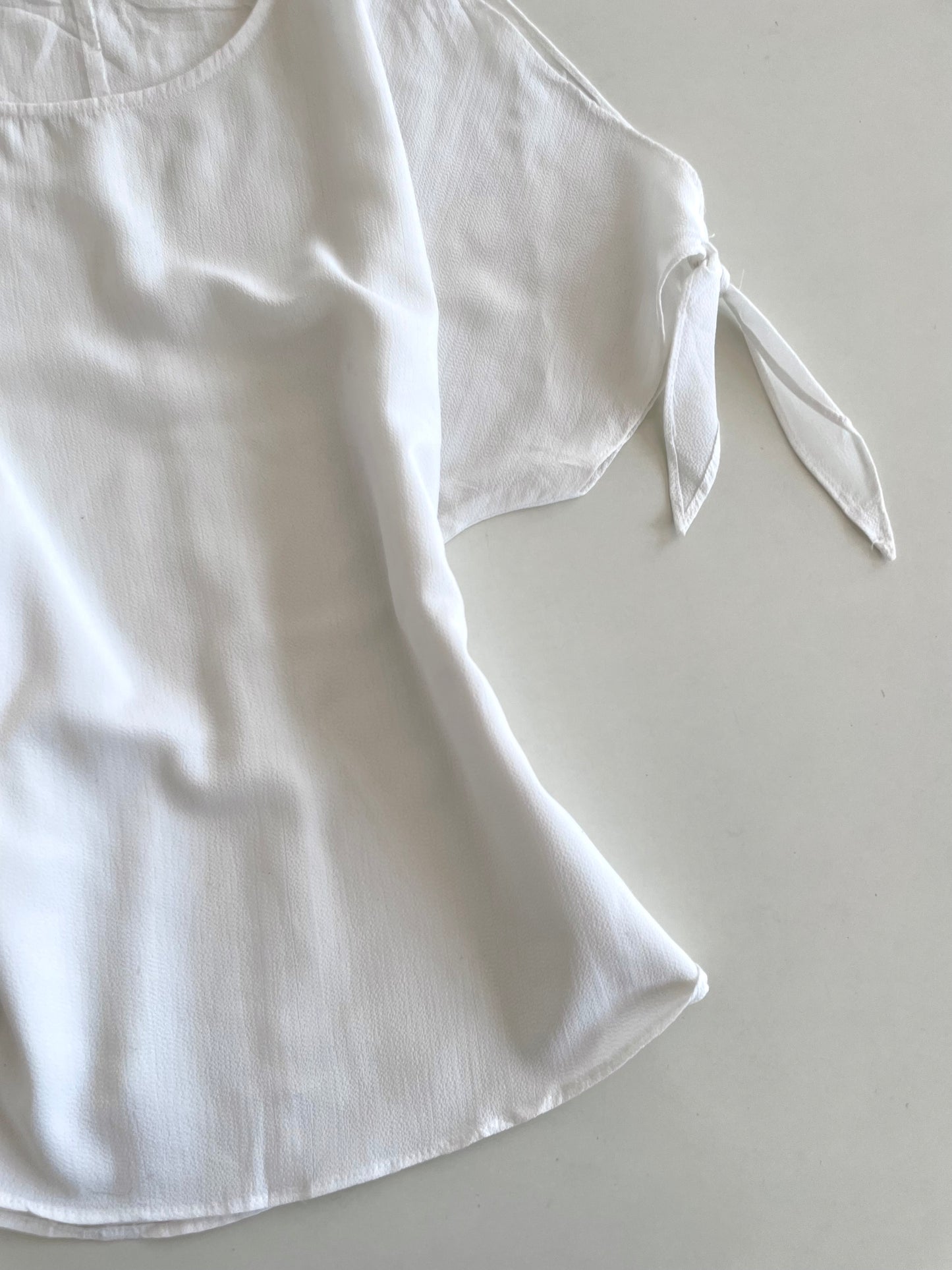 Temt White Sheer Top-Bust 42