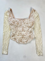 Load image into Gallery viewer, Madden Girl Top-Bust 30 to 32
