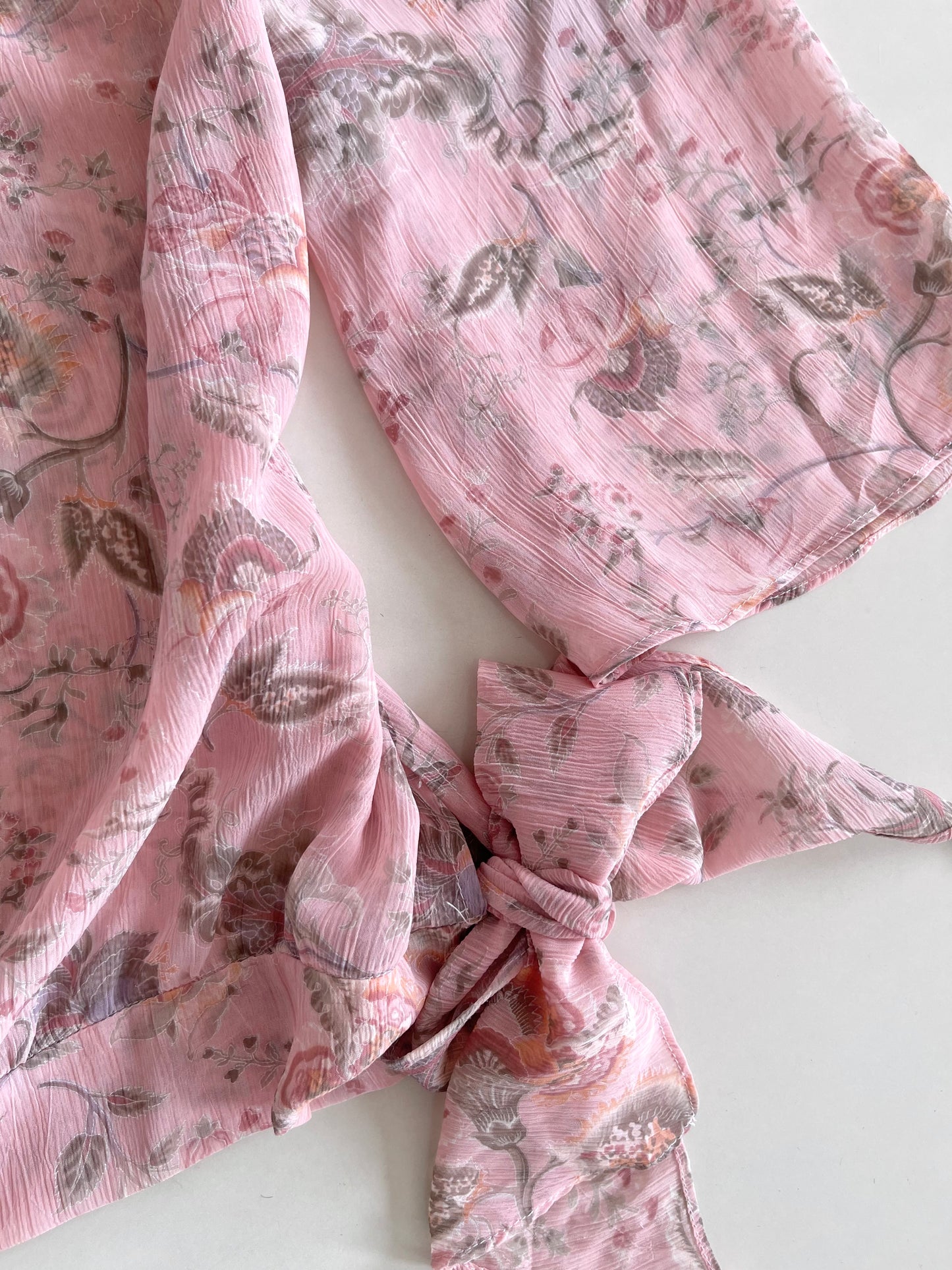 Betty’s Floral Sheer Vintage Top-Bust 36