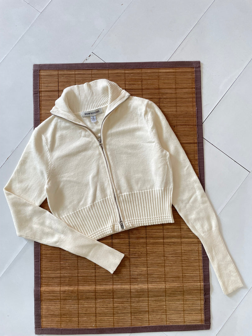 Urban Outfitters Winter Top-Bust 32