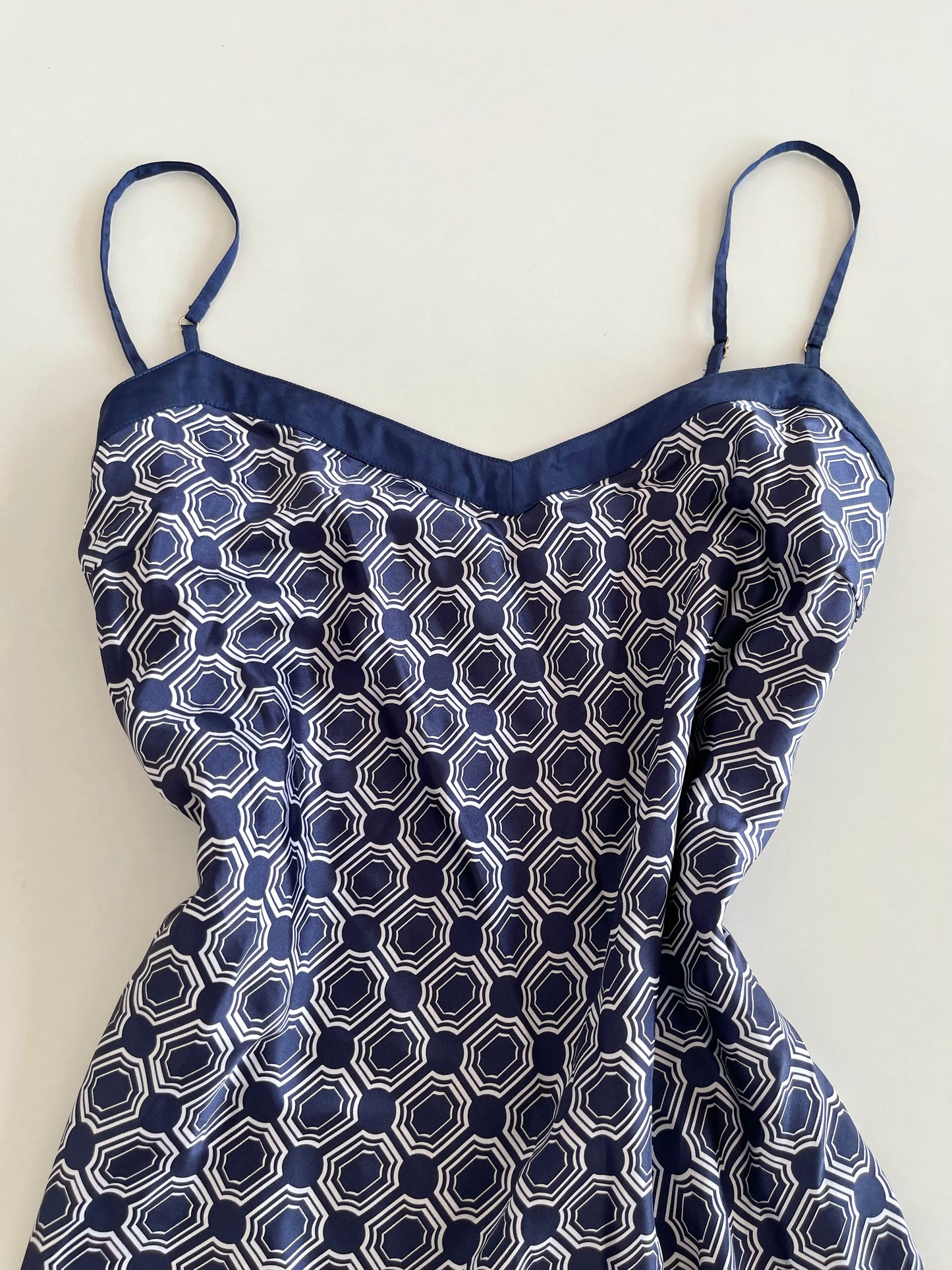 Old Navy Top-Bust 42