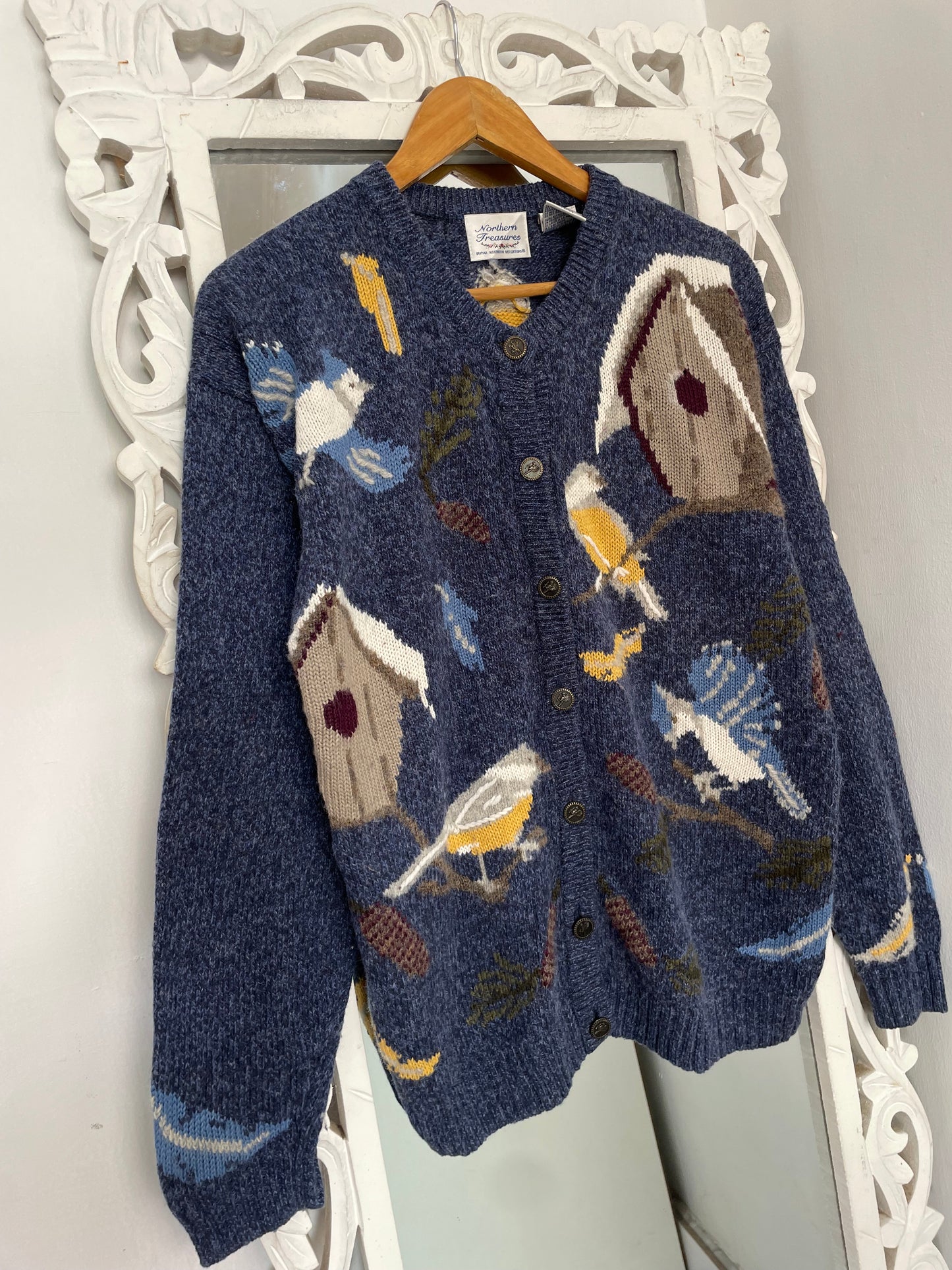 Northern Treasures Embroidered Vintage Sweater-Bust 44