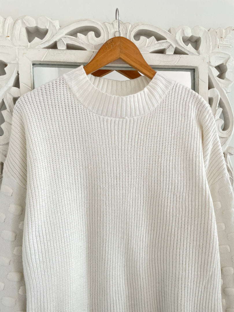 Chunky Soft Sweater-Chest 42