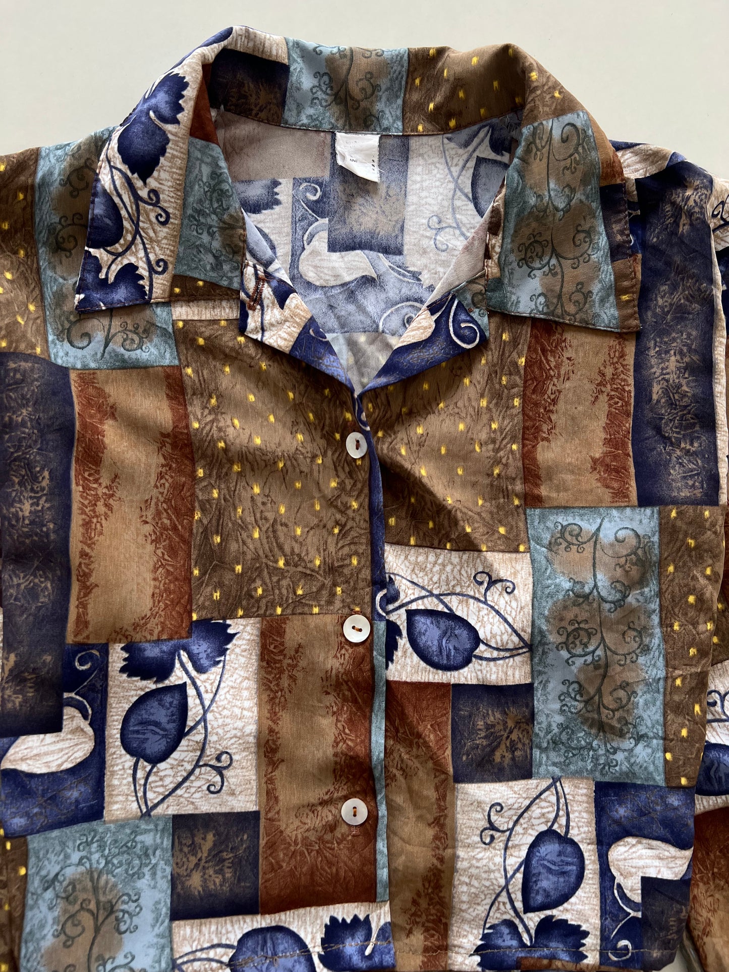 Vintage Shirt-Bust 44