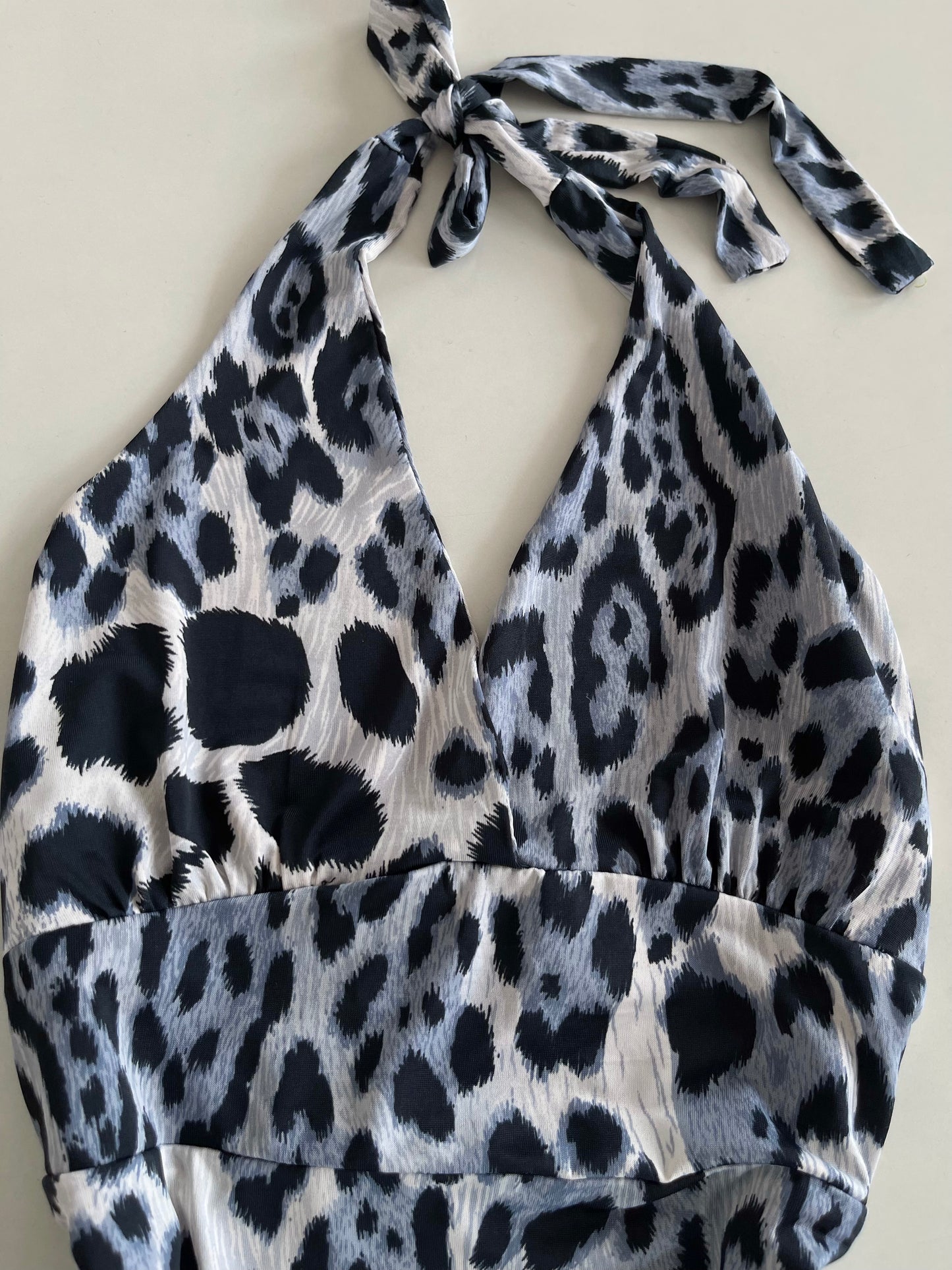 Sancred Halter Neck Top-Bust 30 to 32