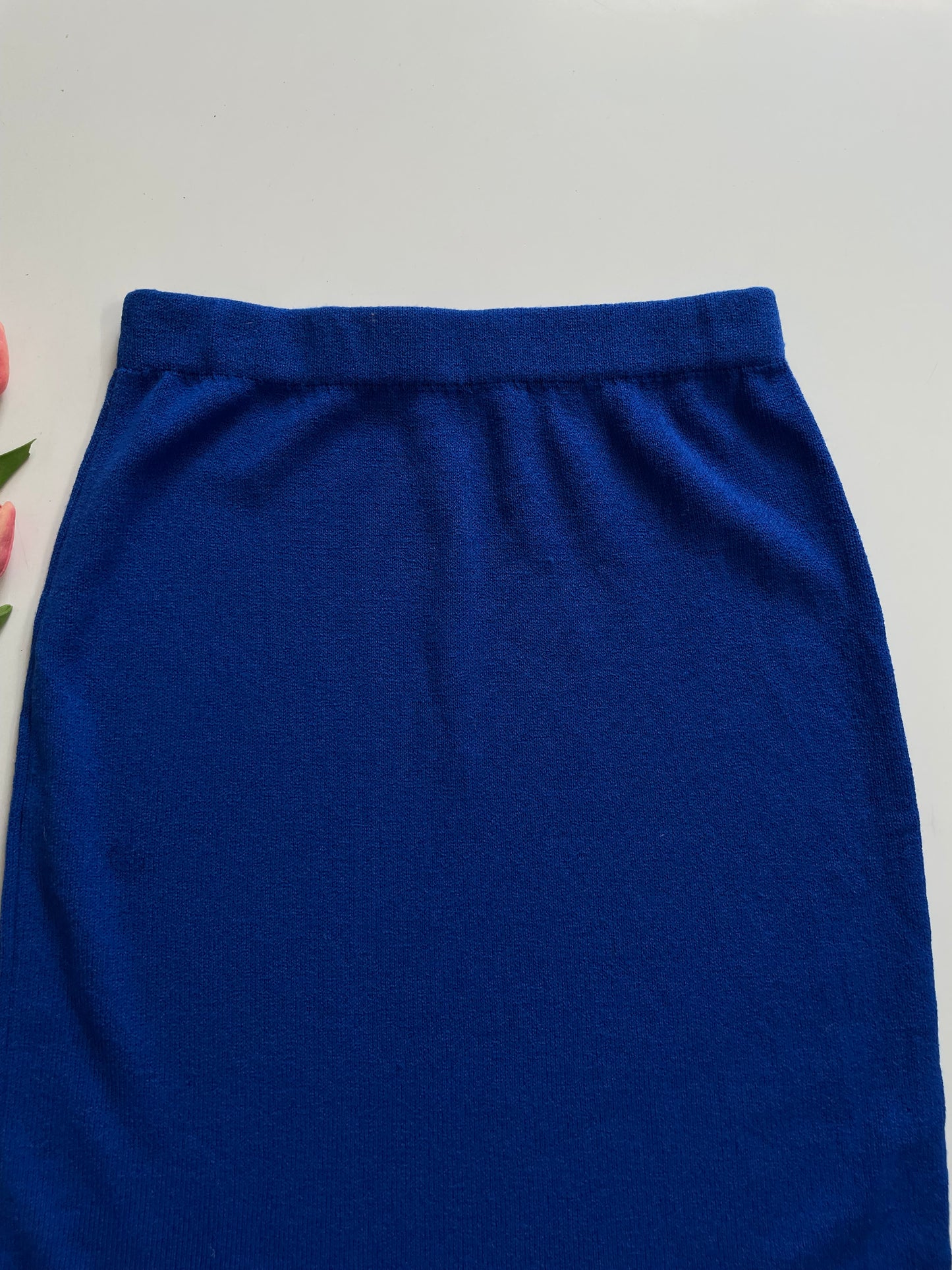 ELECTRIC BLUE KNITTED SKIRT - WAIST 28 to 34