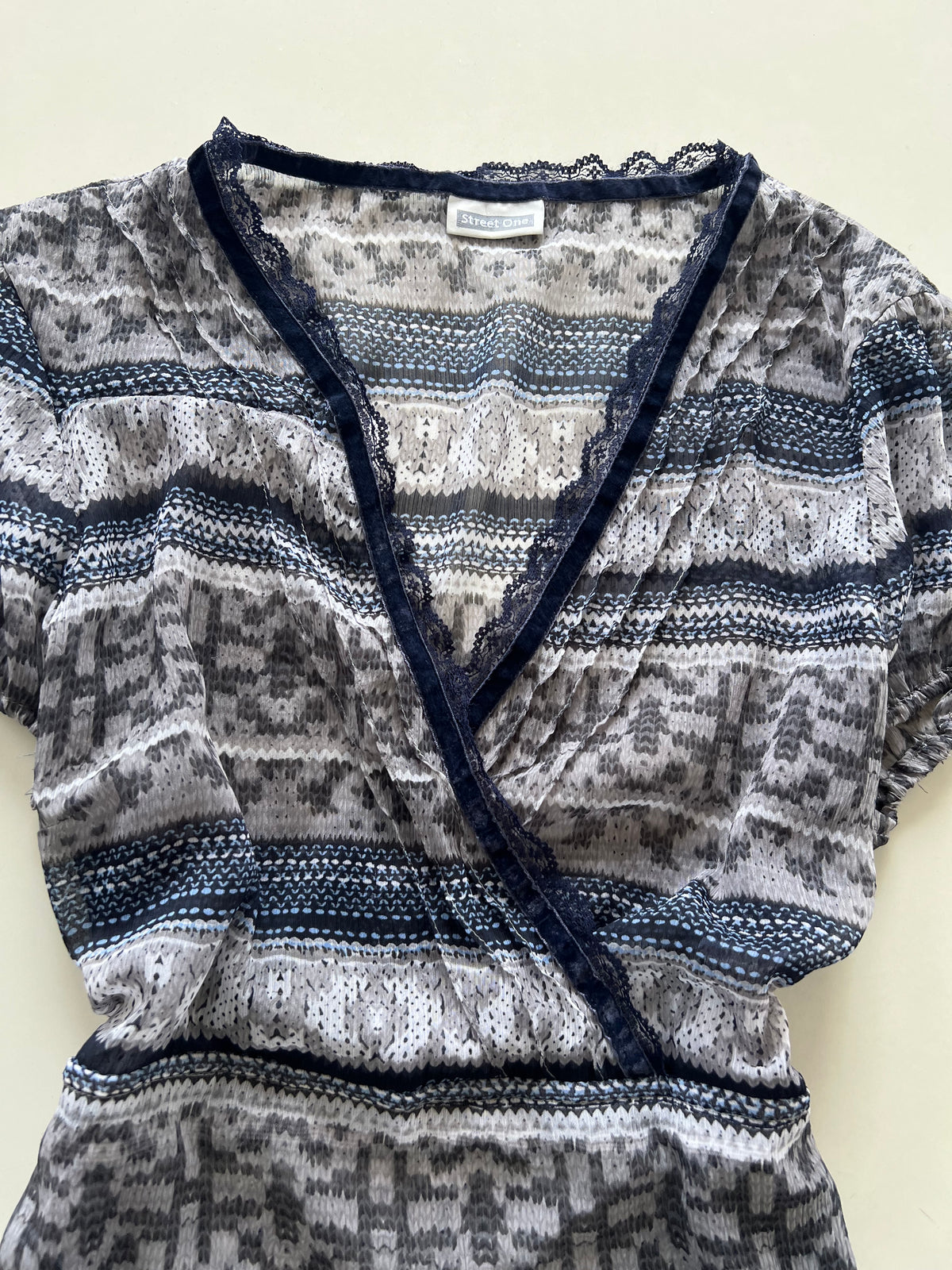 Street One Sheer Top-Bust 42