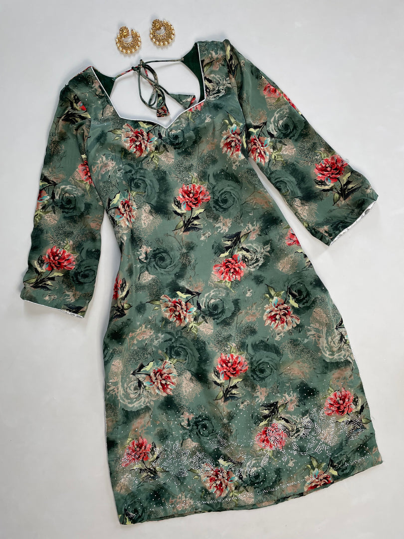 Rhinestone Kurti-Bust 42