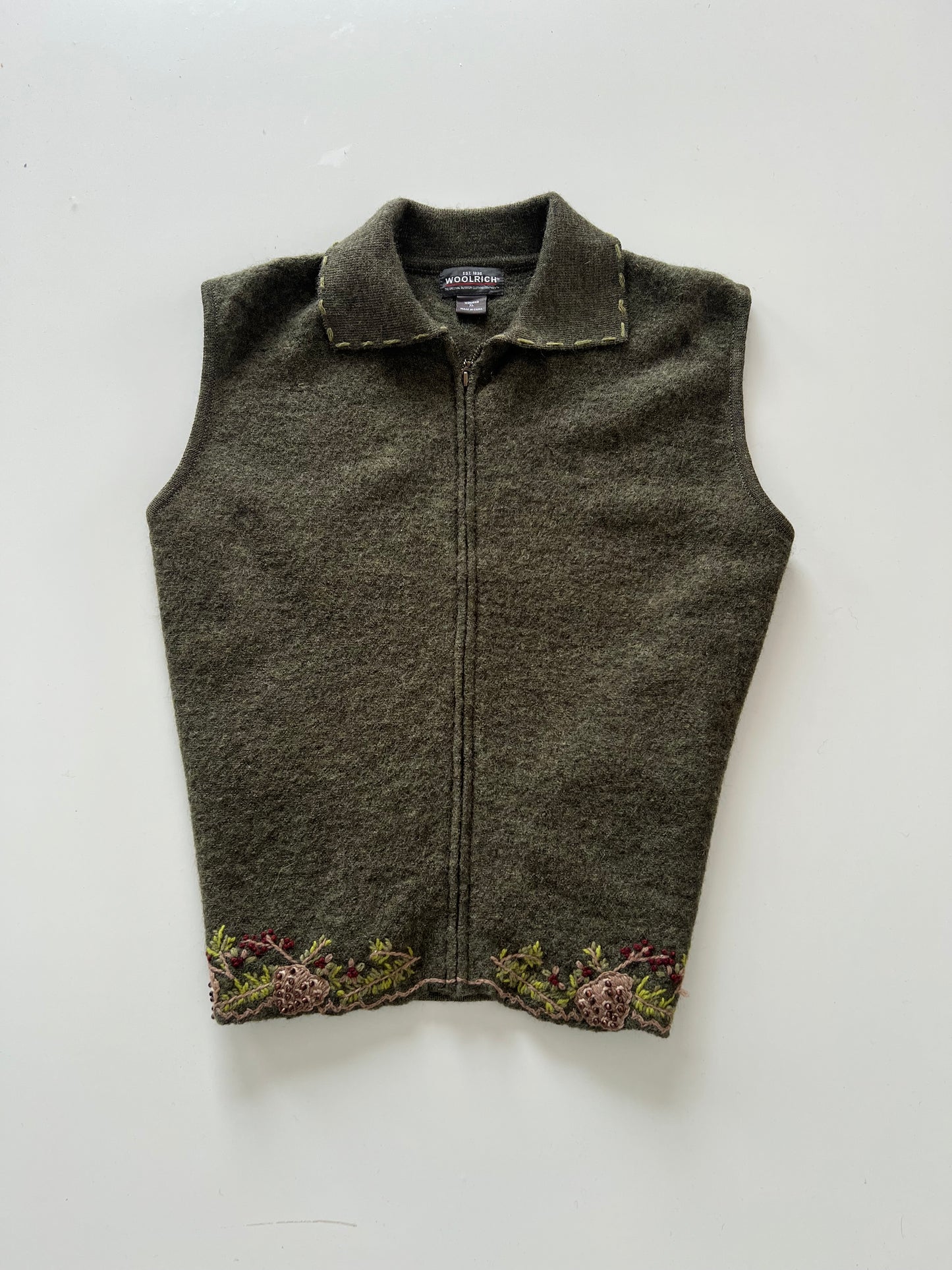 Woollrich 100% Wool Embroidered sweater-Bust 46