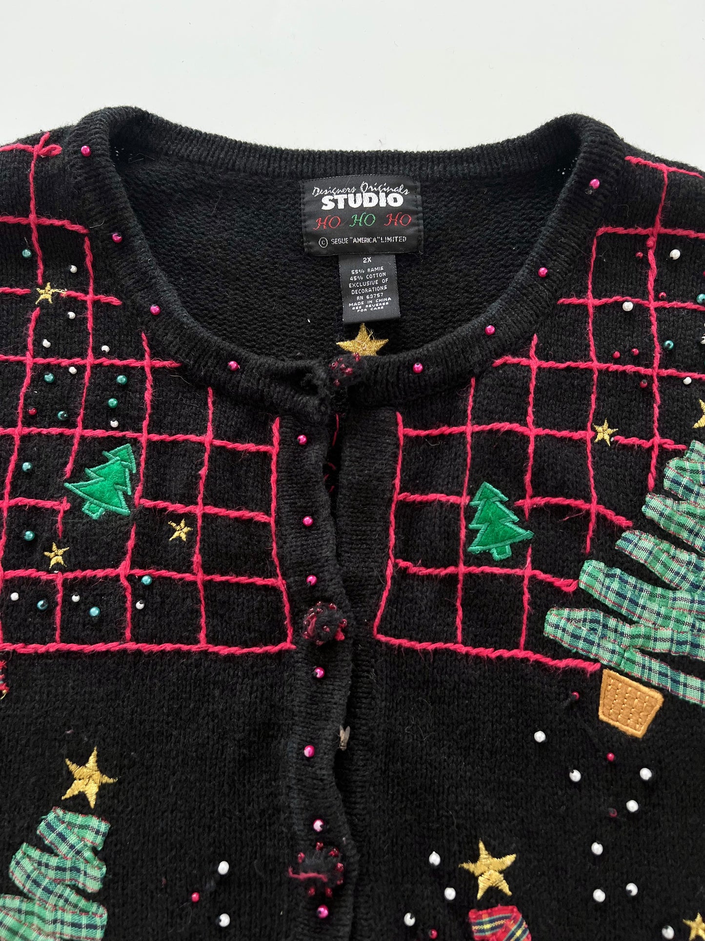 Studio Christmas Sweater-Bust 52