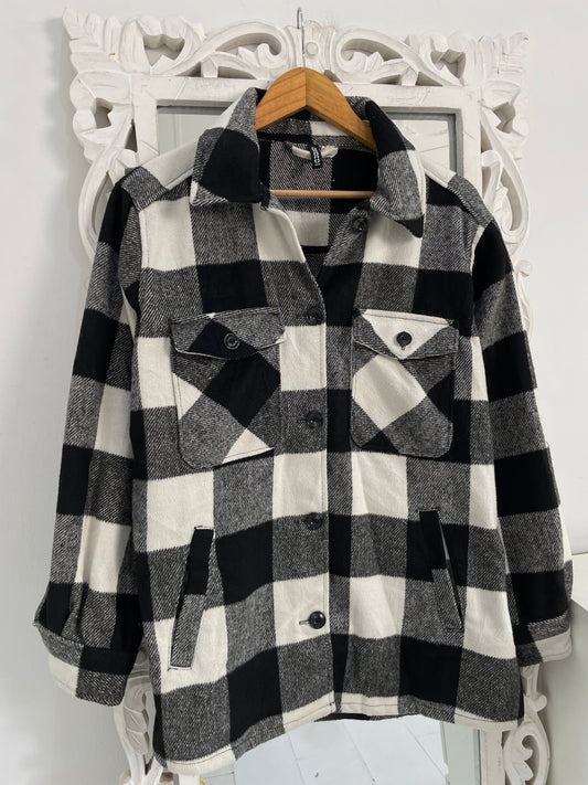 H&M Super Thick Shacket-Chest 46