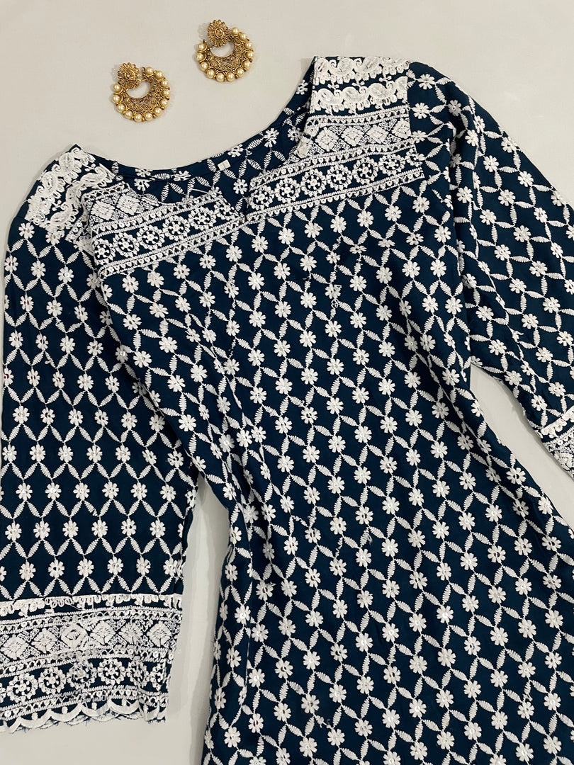 Embroidered Sequin Kurta-Bust 34