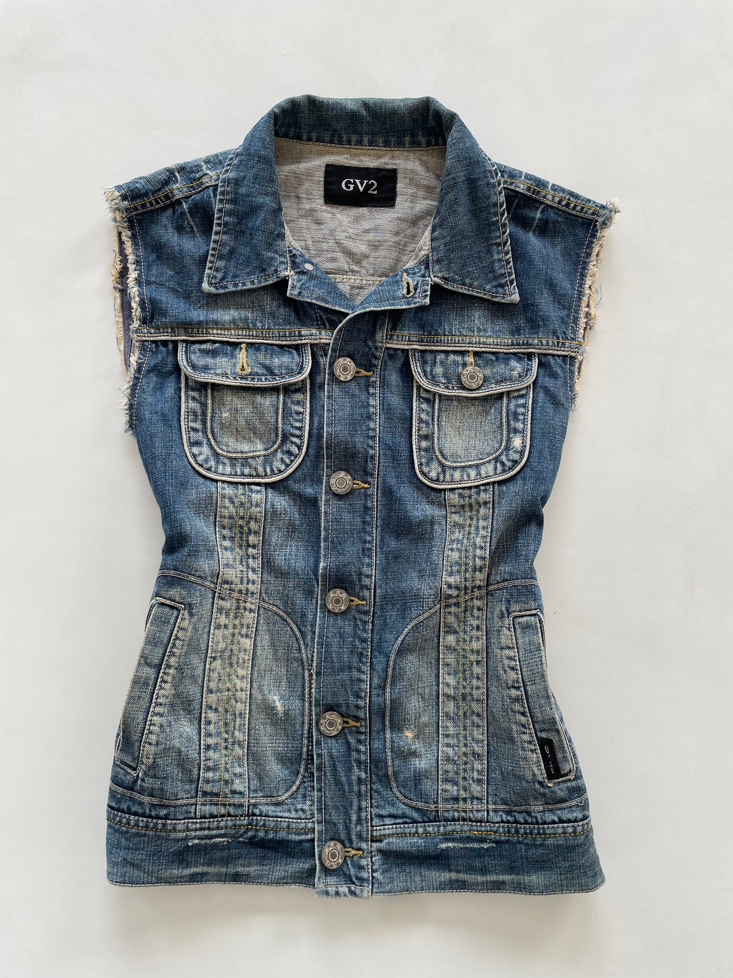 GV2 Denim Top-Bust 42