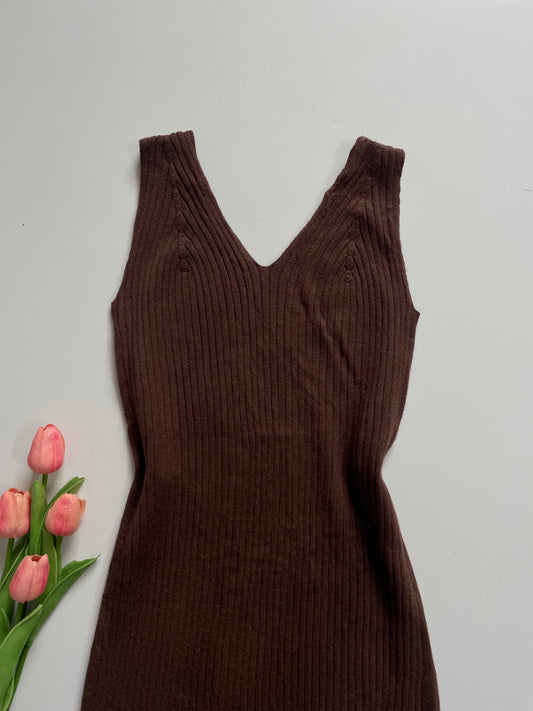 BROWN RIBBED WINTER DRESS - BUST 30 TO 36