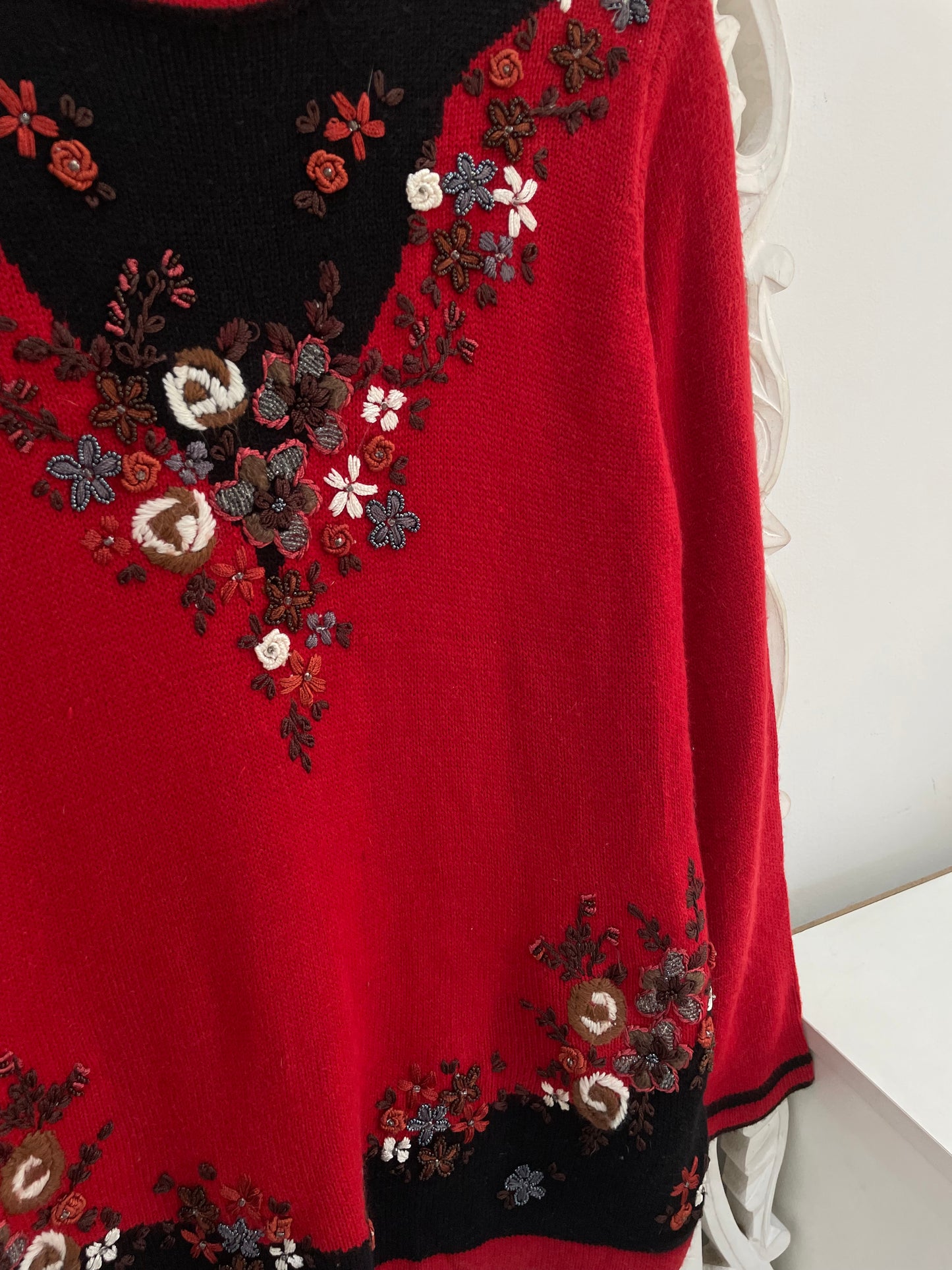 JSong Embroidered Sweater-Bust 36