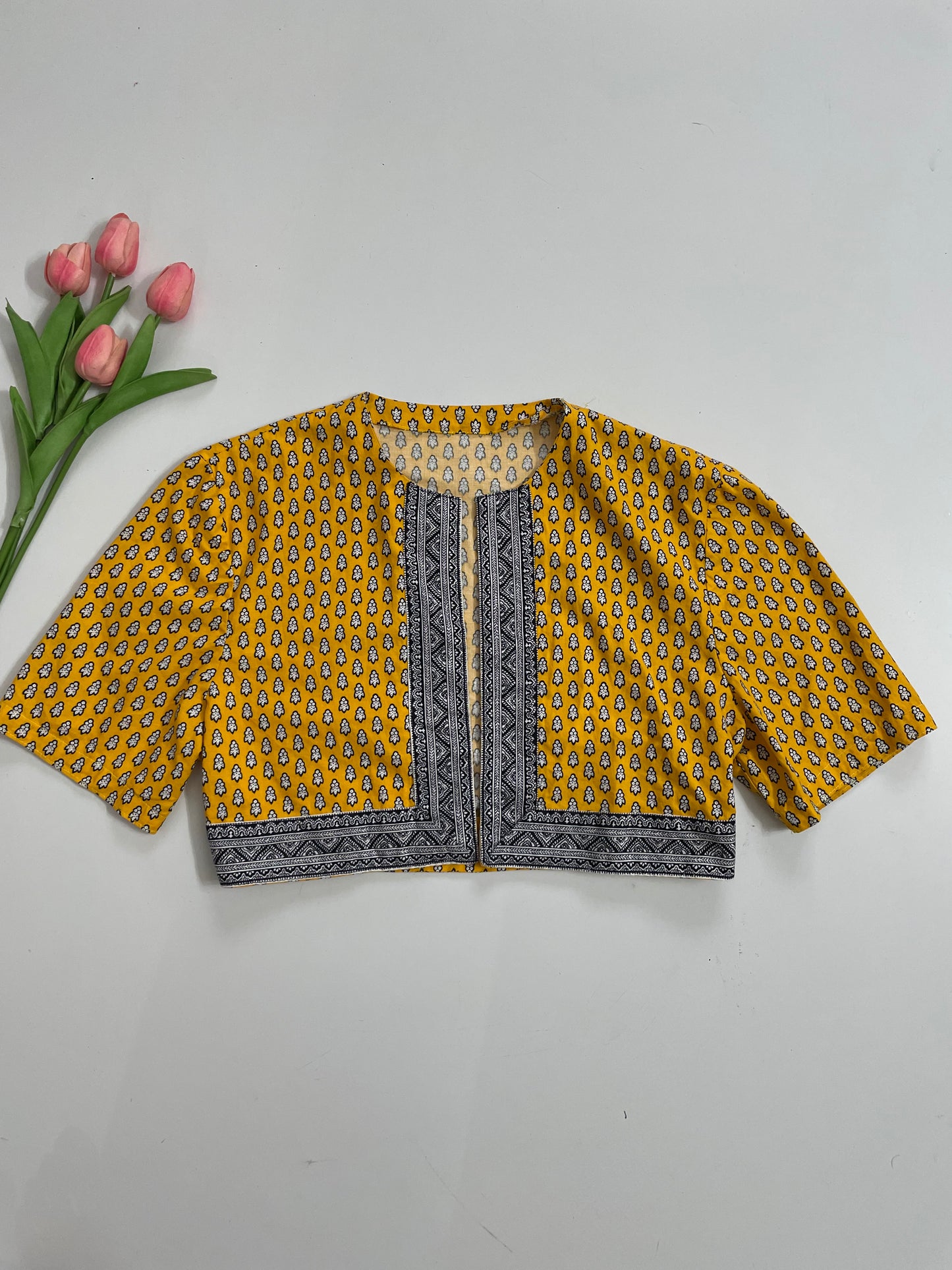 YELLOW SHRUG TOP - BUST 38