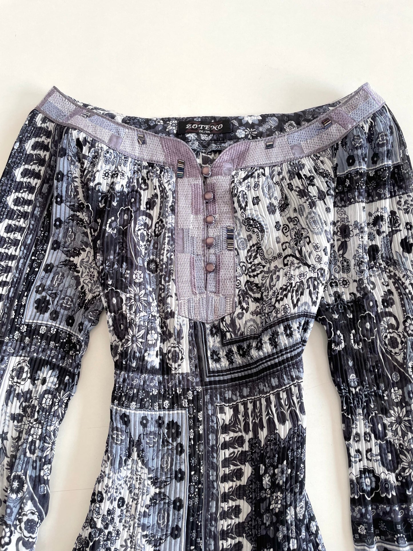Zoteno Vintage Pleated Top-Bust 40 to 42