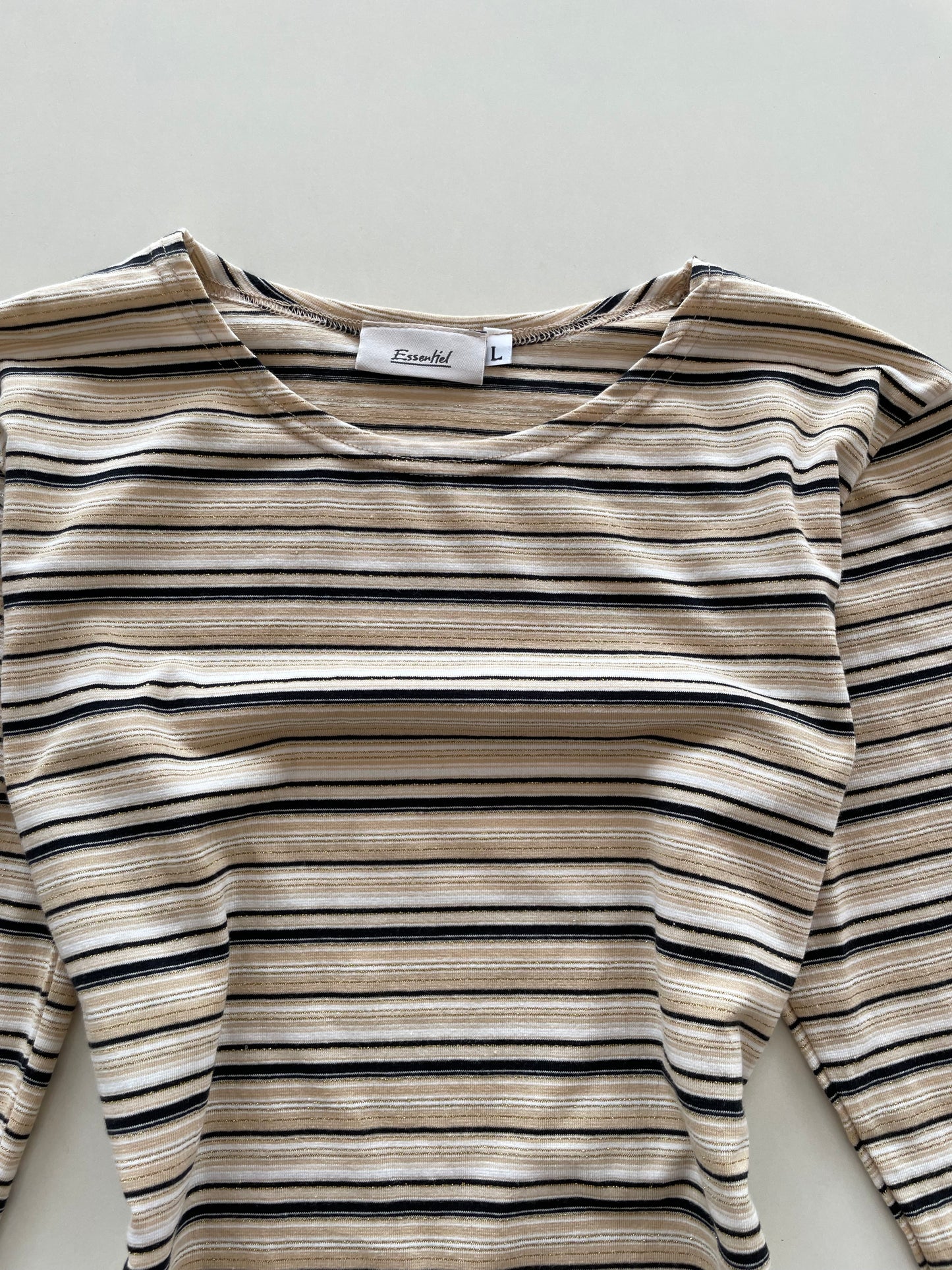 Essential Vintage Top-Bust 42