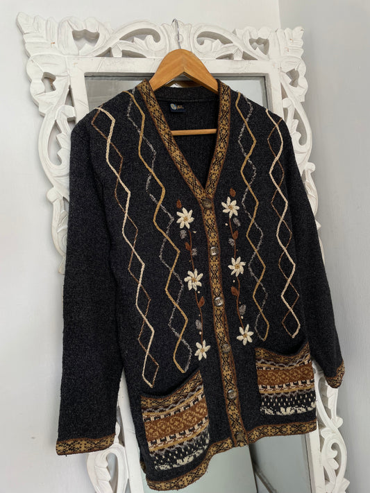 Sixth Sense Embroidered Vintage Sweater-Bust 40