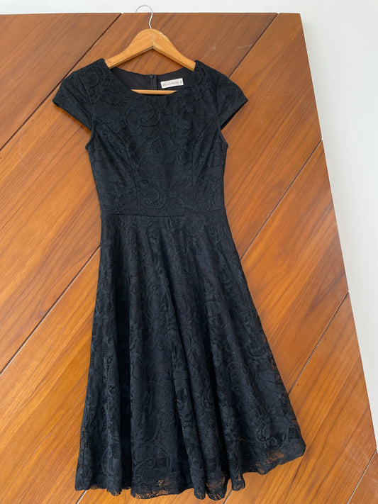 Black Lace Dress-Bust 30 to 32