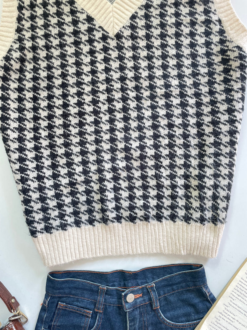 Chunky Sweater Vest-Bust 44