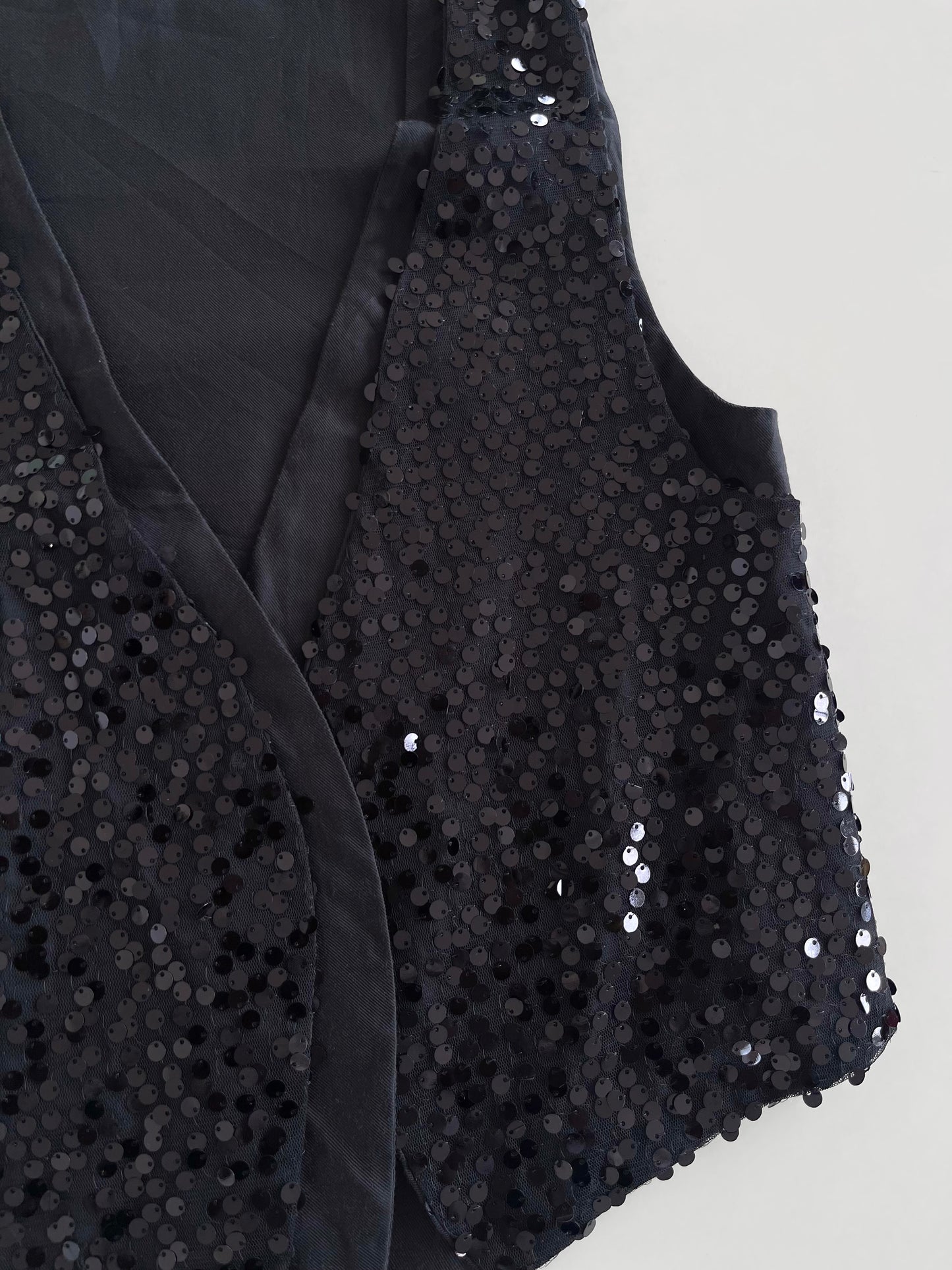 Cat’s Sequin Top-Bust 30